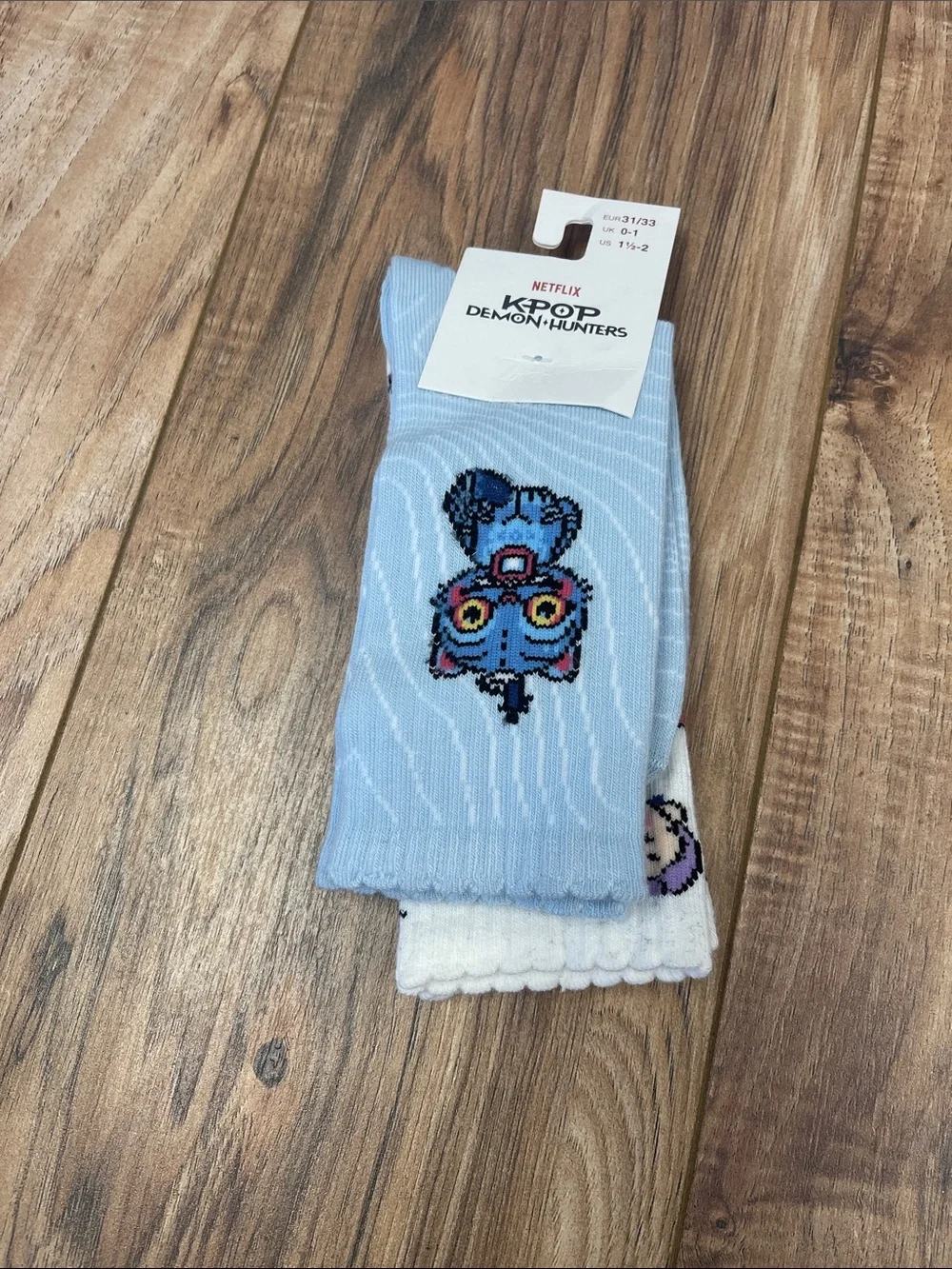 Netflix Kids Character Crew Socks in White, Blue & Pink